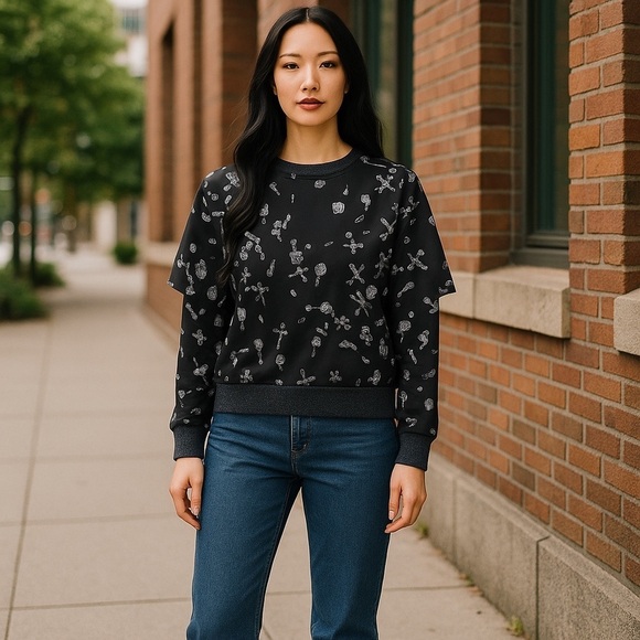 Rock & Republic Women’s SZ Medium Black Long Sleeve Jersey with Jewelry Design - Picture 1 of 7